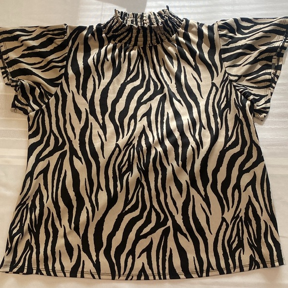 Beacon Zebra Print Flutter Sleeve Top - Picture 1 of 11
